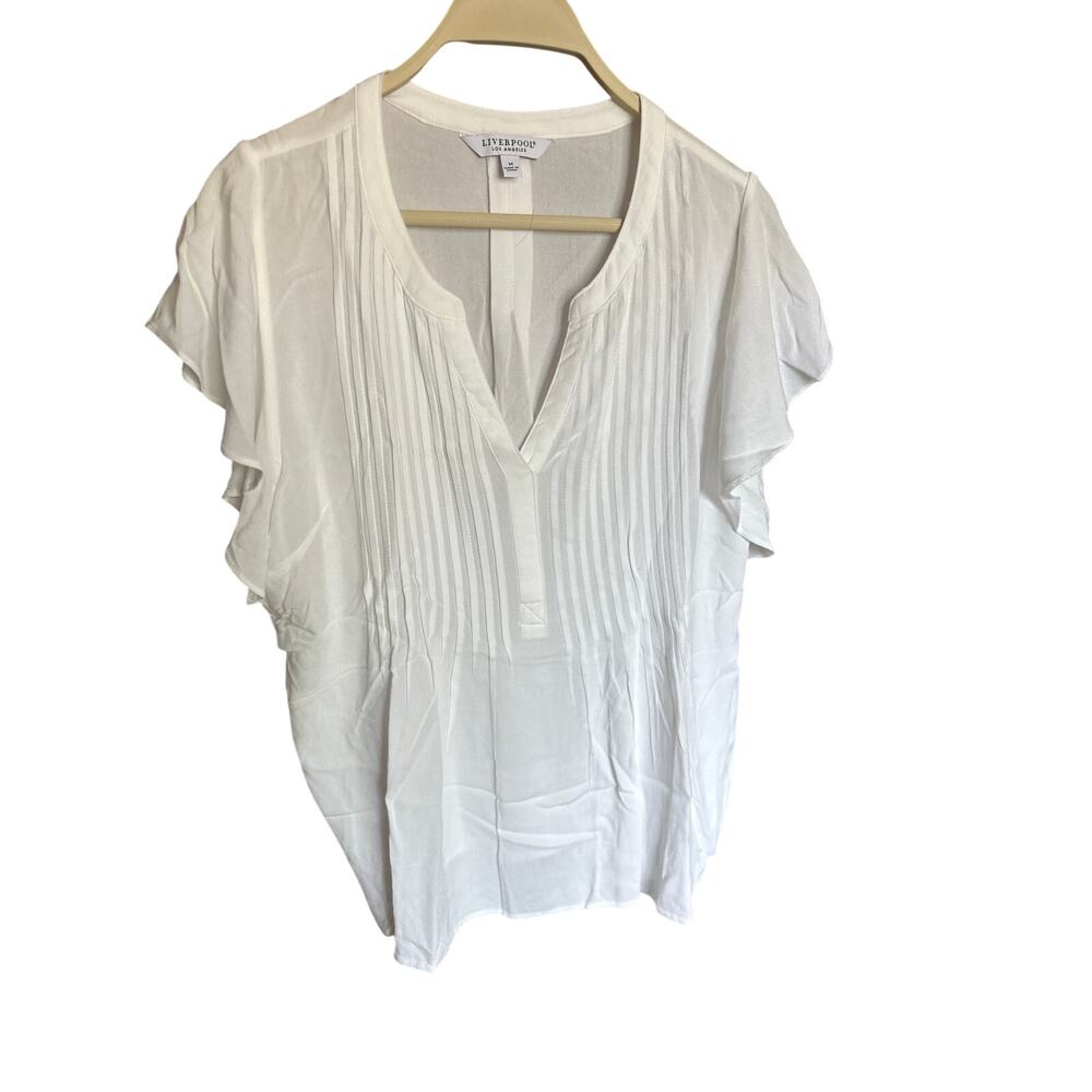 Liverpool Los Angeles White Pleated Blouse, Flutter Sleeve, sz. medium, EUC